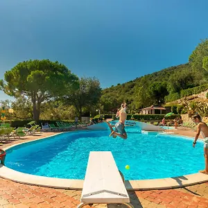 Campingplatz Villino Garden & Pool Italien